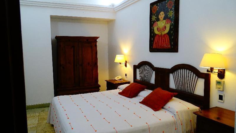 Hotel Aitana Oaxaca חדר תמונה