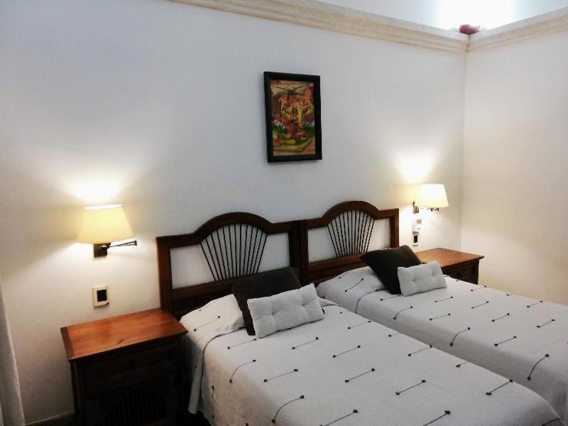 Hotel Aitana Oaxaca חדר תמונה